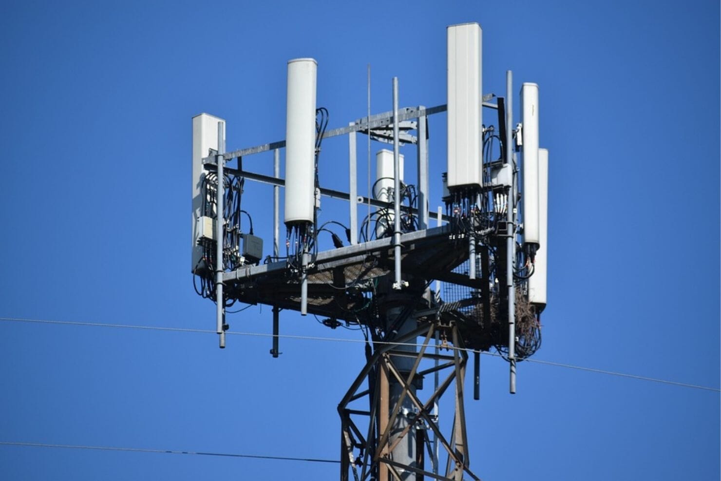 Blazing Hot Internet Speed: 8 Revolutionary Hacks That Skyrocket Cape Town Connections in 2026 26 The Differences Between a 4G and a 5G Tower – Bolton Technical South Africa